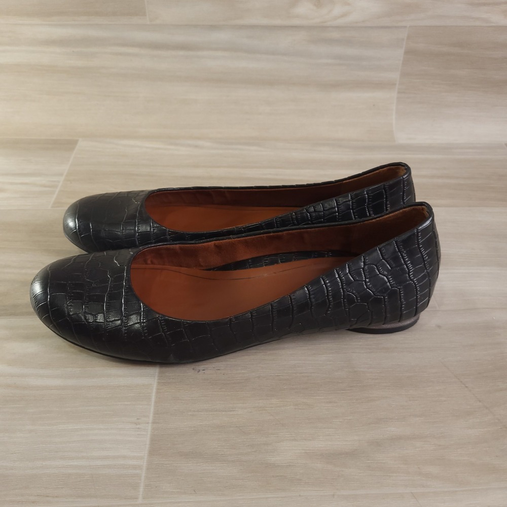 Vionic Hannah Ballet Flat Size 8 Leather Orthotic Croc Slip On Office Preppy